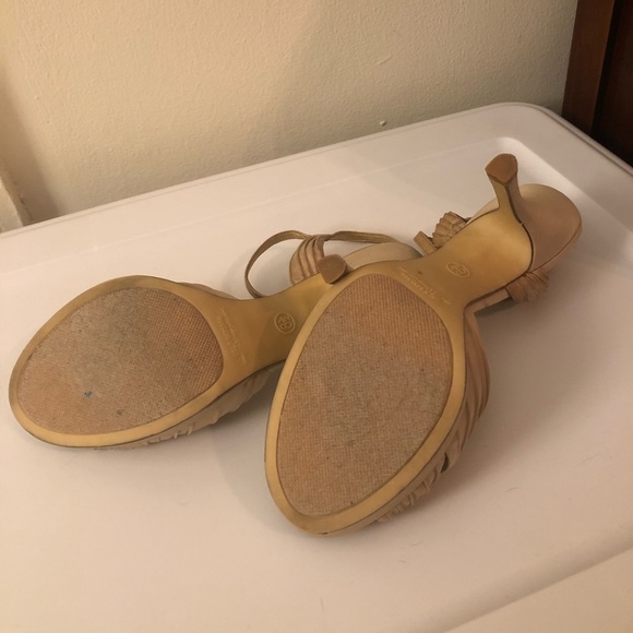 Mossimo champagne gold heels - Picture 4 of 5